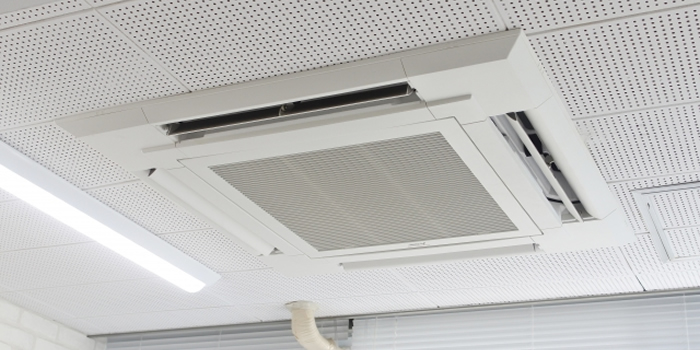 天井カセット型エアコンのフィルター掃除はどのように行えばよい？｜一般社団法人日本エアコンクリーニング協会