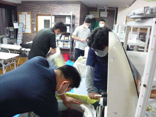 日本エアコンクリーニング協会　第33回洗濯機分解研修会の様子