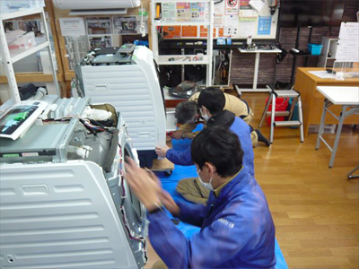日本エアコンクリーニング協会　第18回ドラム式洗濯機分解研修会の様子