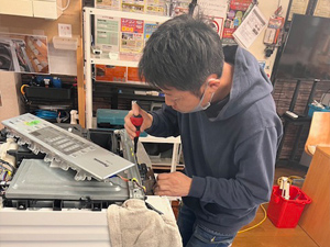 日本エアコンクリーニング協会 第24回ドラム式洗濯機分解研修会の様子