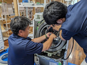 日本エアコンクリーニング協会　第26回ドラム式洗濯機分解研修会の様子