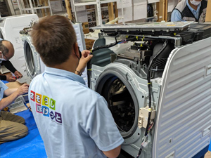 日本エアコンクリーニング協会　第29回ドラム式洗濯機分解研修会の様子