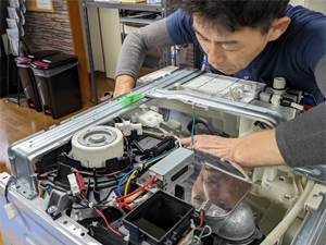 日本エアコンクリーニング協会 第36回ドラム式洗濯機分解研修会の様子