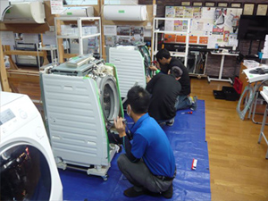 日本エアコンクリーニング協会　第37回ドラム式洗濯機分解研修会の様子