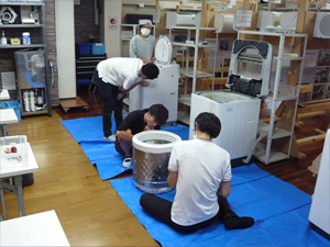 日本エアコンクリーニング協会 第60回縦型洗濯機分解研修会の様子
