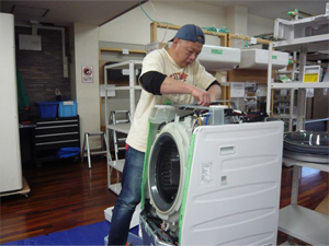 日本エアコンクリーニング協会　第38回ドラム式洗濯機分解研修会の様子