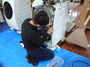 日本エアコンクリーニング協会　第39回ドラム式洗濯機分解研修会の様子