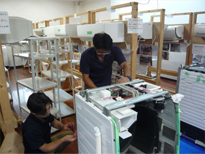 日本エアコンクリーニング協会　第64回ドラム式洗濯機分解研修会の様子