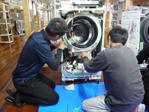 日本エアコンクリーニング協会　第71回ドラム式洗濯機分解研修会の様子