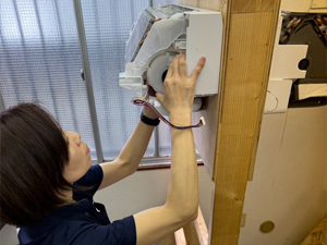 第150回　新宿教室エアコン完全分解研修会風景