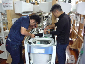 日本エアコンクリーニング協会 第100回縦型洗濯機分解研修会の様子